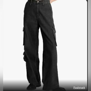 Universal Thread Women's High Rise Wide Leg Denim Cargo Pants in Black- Size 10R